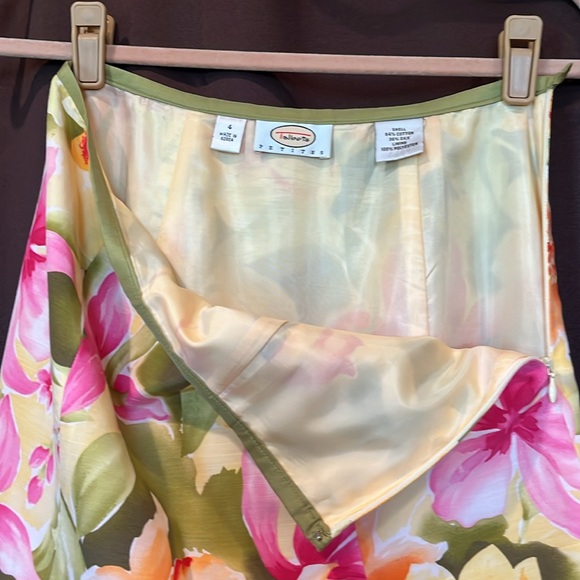 Talbots ladies flared floral spring summer skirt fully lined petite size 4 - Picture 2 of 12